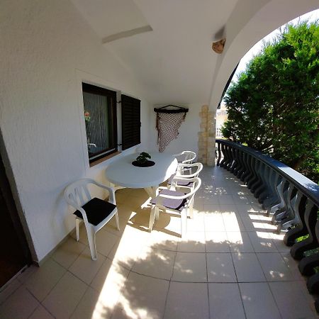 Apartments Maltasic Vir Habitación foto