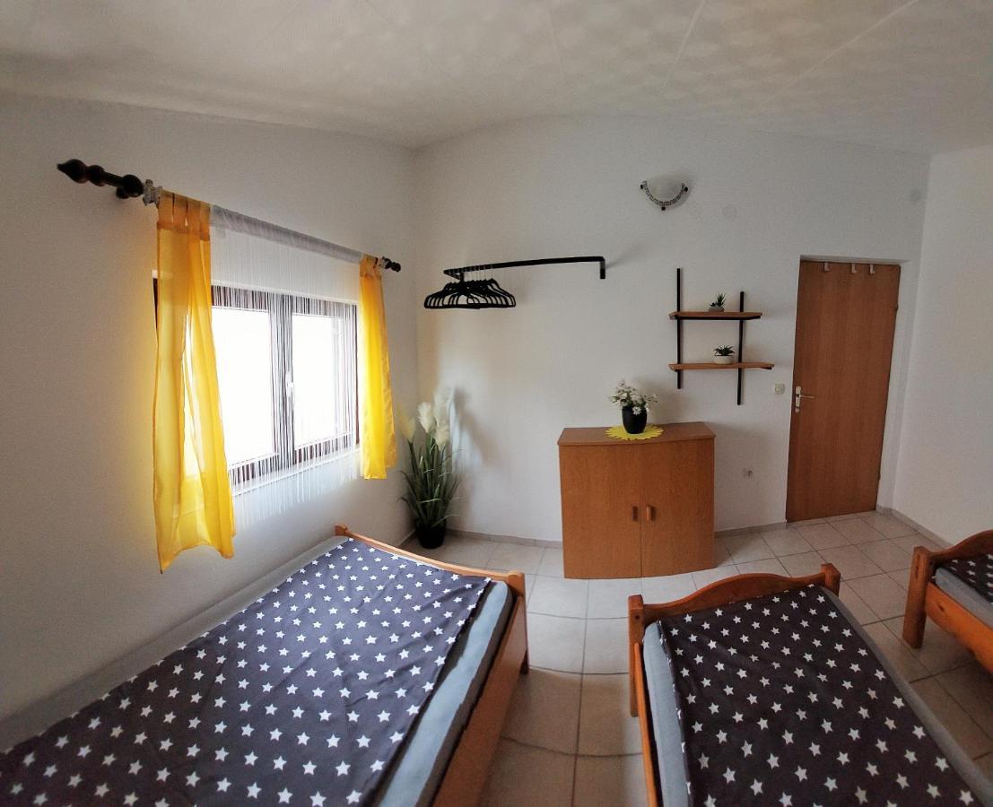 Apartments Maltasic Vir Exterior foto