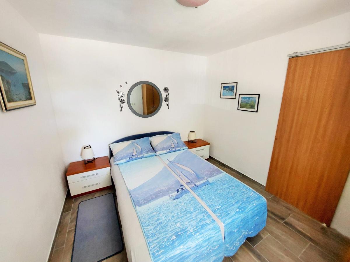 Apartments Maltasic Vir Exterior foto